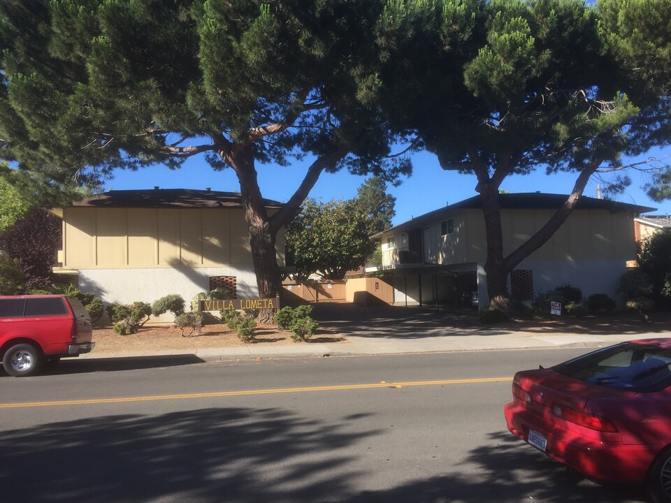 225 Lometa Ave, Unit 18 in Sunnyvale, CA - Foto de edificio