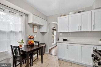 9824 Old Fort Rd in Fort Washington, MD - Building Photo - Building Photo