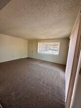 1575 Olive Ave in Redding, CA - Building Photo - Building Photo