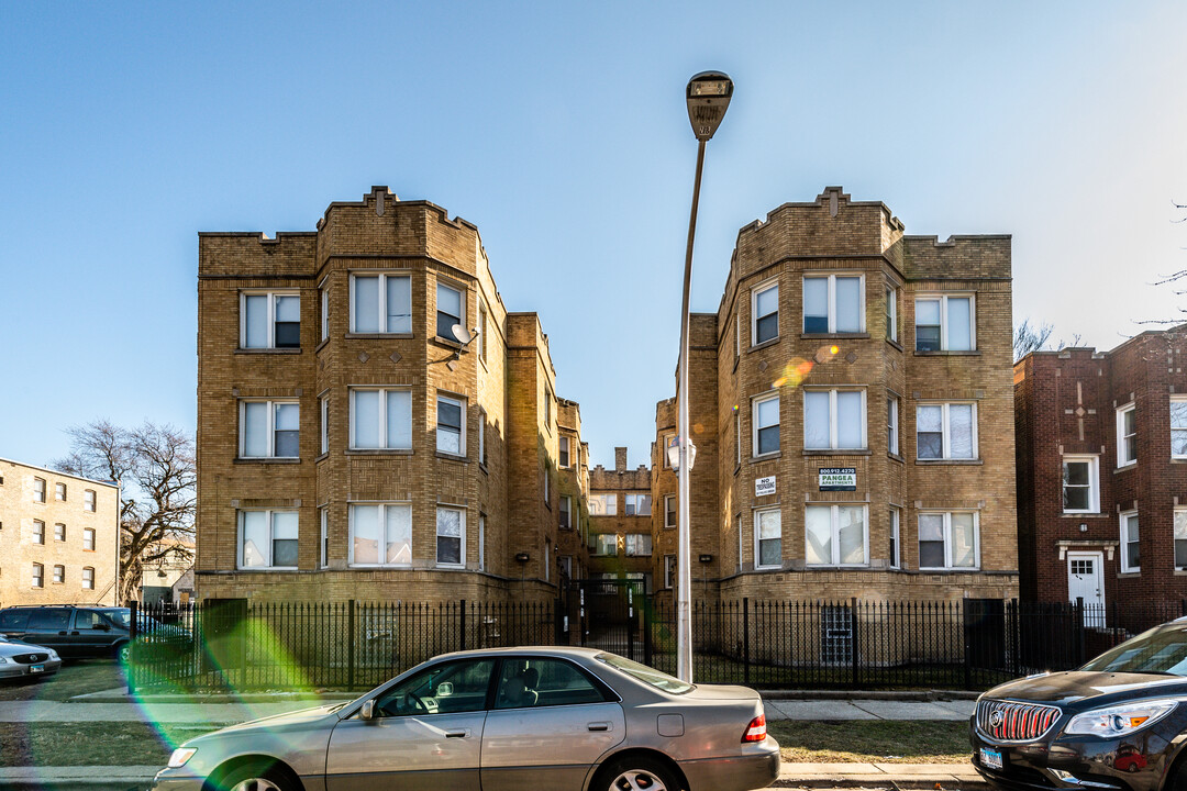 7941 S Marquette in Chicago, IL - Foto de edificio