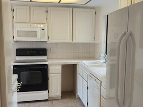 626 Marlin Ct in Redwood City, CA - Building Photo - Building Photo