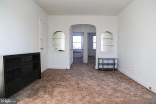 105 St Laurence Rd in Upper Darby Township, PA - Building Photo