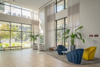 Drewery Place in Houston, TX - Building Photo - Lobby