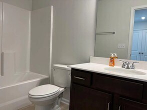 548 Kingfisher Ct in Lexington, SC - Building Photo - Building Photo