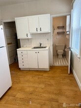 127 Main St in South River, NJ - Building Photo - Building Photo