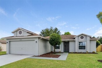 13130 Pinyon Dr in Clermont, FL - Foto de edificio - Building Photo