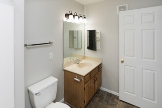 Georgetowne Homes in Rochester, MN - Foto de edificio - Interior Photo