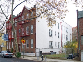621 90th St in Brooklyn, NY - Building Photo