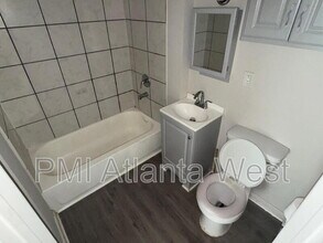 147 Lawton St SW in Atlanta, GA - Building Photo - Building Photo