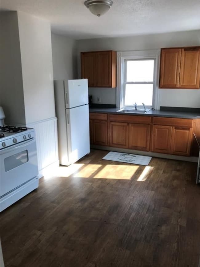 87 Potter St in Cranston, RI - Building Photo - Building Photo