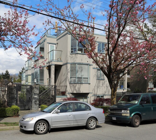 935 W 7th Ave in Vancouver, BC - Building Photo - Primary Photo