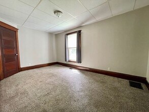 449 W Main St in Ashland, OH - Building Photo - Building Photo