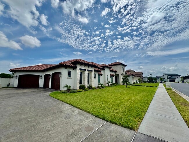 308 Columbia Ave in McAllen, TX - Building Photo - Building Photo