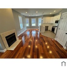 260 John St, Unit A2 in South Amboy, NJ - Foto de edificio - Building Photo