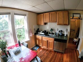176 Poplar St, Unit 3 in Boston, MA - Foto de edificio - Building Photo