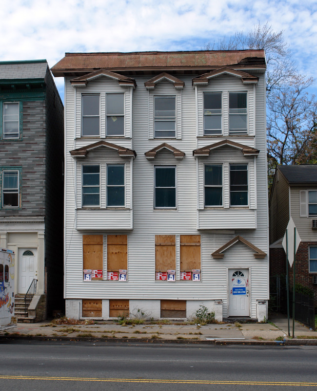 171-173 Elizabeth Ave in Newark, NJ - Building Photo - Building Photo