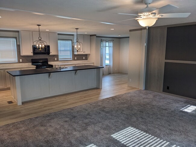 property at 3617 N Grand Ave E