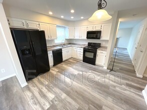 2225 Rosina Dr in Miamisburg, OH - Building Photo - Building Photo