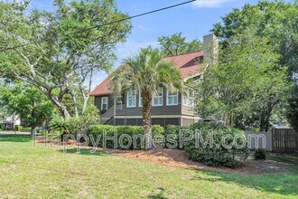 236 Bayview Drive in Mount Pleasant, SC - Building Photo - Building Photo