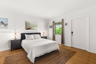 618 NE 8th Ave in Fort Lauderdale, FL - Building Photo - Building Photo