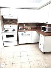 704 Windflower Crescent in Kitchener, ON - Building Photo - Building Photo