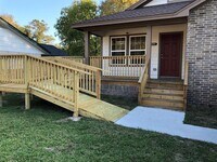 2011 Aldsworth Dr photo'