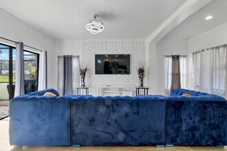 16748 Lazy Breeze Loop in Clermont, FL - Building Photo - Building Photo