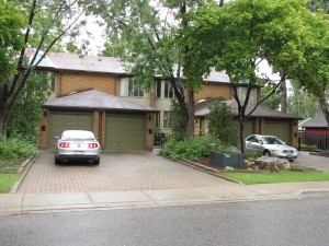 Brampton Houses in Brampton, ON - Building Photo