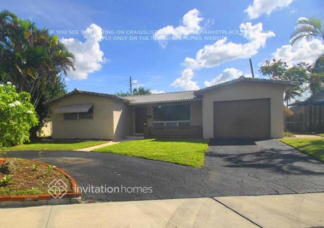 property at 921 E Hawthorne Cir