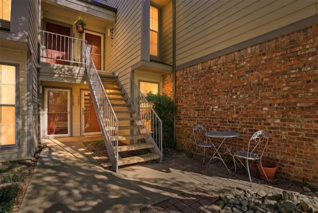 property at 2535 Wedglea Dr