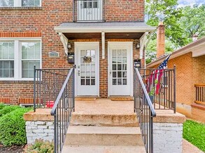 7719 Arthur Ave in Richmond Heights, MO - Foto de edificio - Building Photo