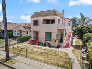 1366 W 37th Pl in Los Angeles, CA - Building Photo - Building Photo