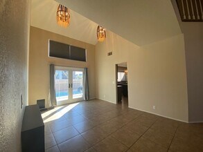 2640 Ohio Ct in Las Vegas, NV - Building Photo - Building Photo