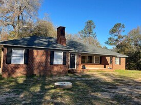 2110 Broome Rd in Hephzibah, GA - Building Photo