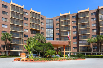 Hampton Apartments in Clearwater, FL - Foto de edificio - Building Photo