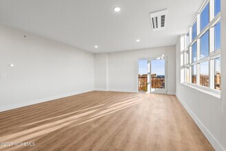 185 Morris Ave in Long Branch, NJ - Building Photo - Building Photo