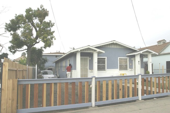 1517 Junipero Ave in Long Beach, CA - Building Photo - Building Photo