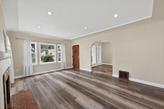 1130 S Birch St in Santa Ana, CA - Building Photo - Building Photo