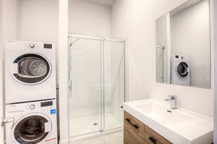 980 Rue Notre Dame in Montréal, QC - Building Photo