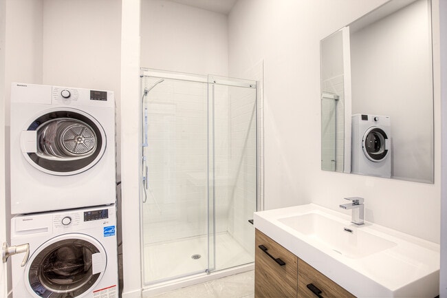 property at 980 Rue Notre Dame