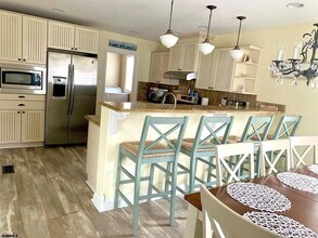 210 N Jerome Ave in Margate City, NJ - Building Photo - Building Photo