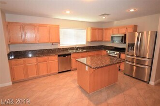 1041 Amber Gate St in Henderson, NV - Building Photo - Building Photo