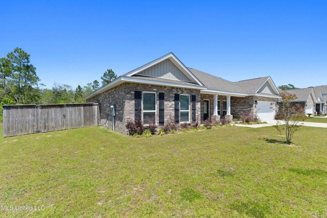 12213 Savannah Cir in Ocean Springs, MS - Building Photo - Building Photo