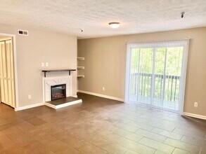 1000 Parkvale Ct in Park Hills, KY - Building Photo - Building Photo