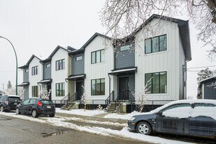 3418 17th St SW in Calgary, AB - Building Photo