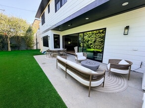 1400 Manzanita Ln in Manhattan Beach, CA - Building Photo - Building Photo