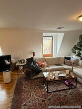 1798 Beacon St, Unit 3 in Brookline, MA - Building Photo - Building Photo