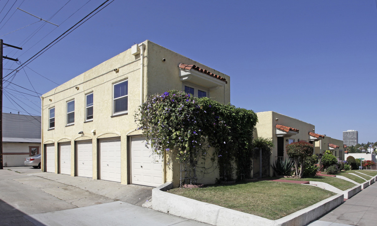 2313-2321 Lincoln Ave in San Diego, CA - Building Photo