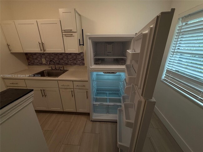 property at 930 SW 29th St