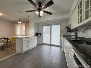 25 Alma Ln in Plainview, NY - Building Photo - Building Photo